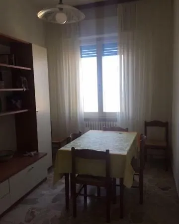 Villino Vittoria - Fronte Mare Apartment *